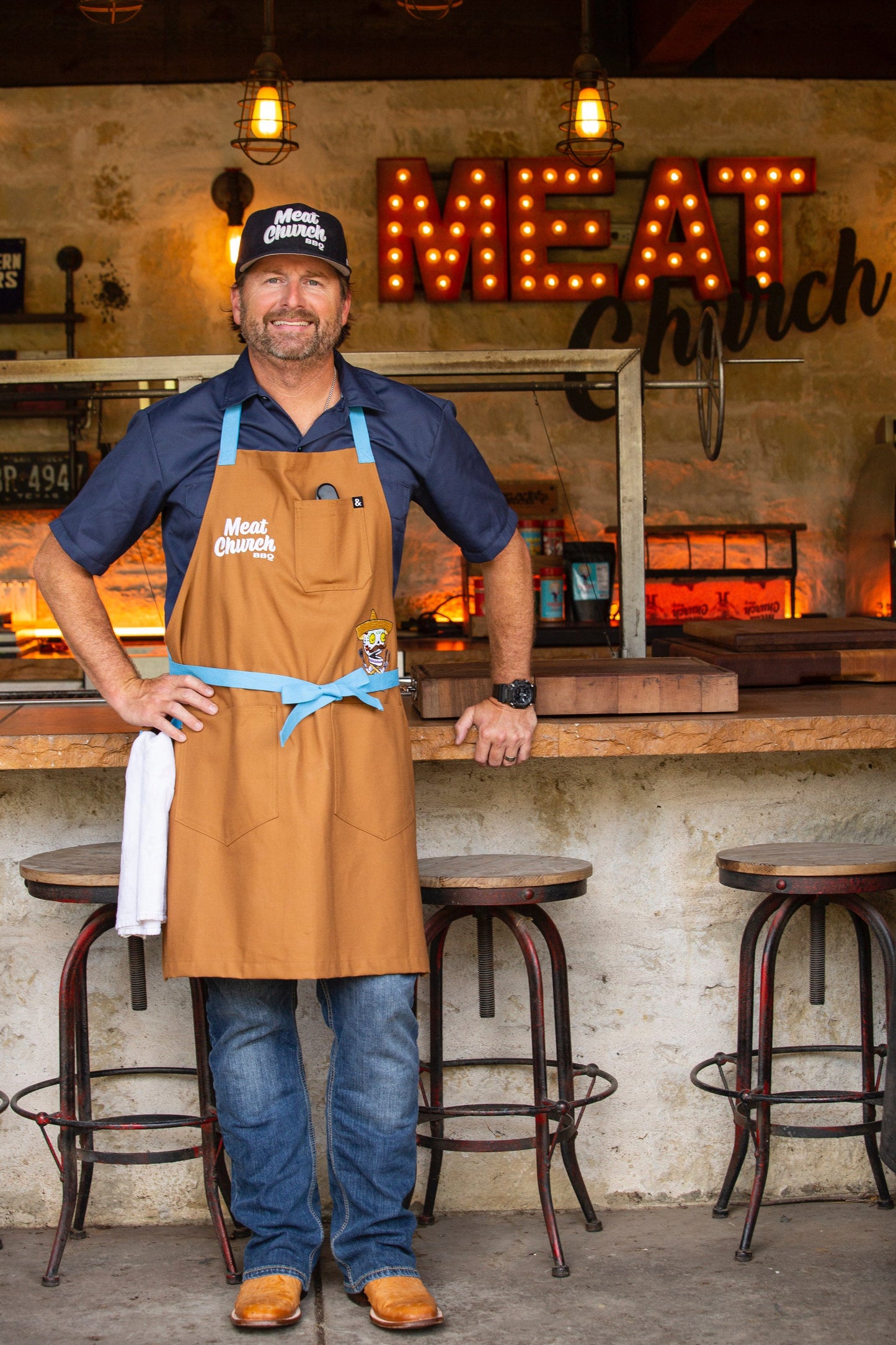 hedley-and-bennett-meat-church-apron-duck-tan-t8 image_912805a7-8b3f-48b2-8698-64cb1afdc18a.jpg